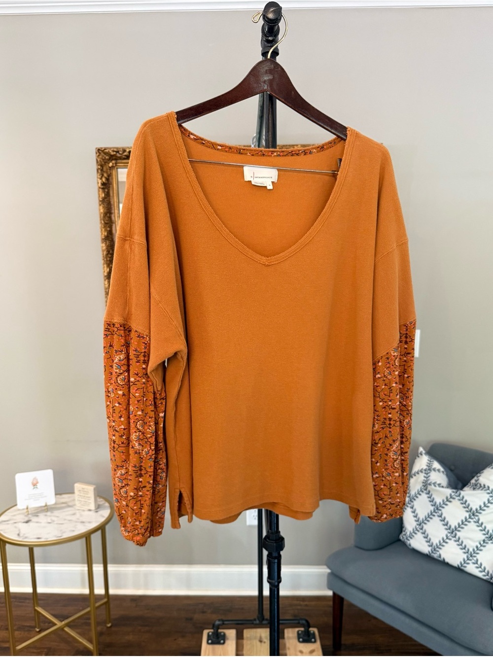 Anthropologie Burnt Orange V-Neck Waffle Pullover with Floral Sleeve Panels